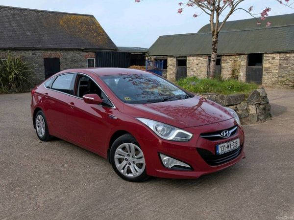 Hyundai i40 Saloon, Diesel, 2013, Red
