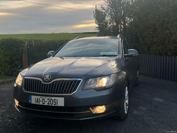 Skoda Superb Estate, Diesel, 2014, Grey