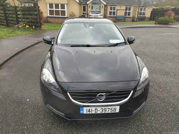 Volvo V40 Hatchback, Diesel, 2014, Black