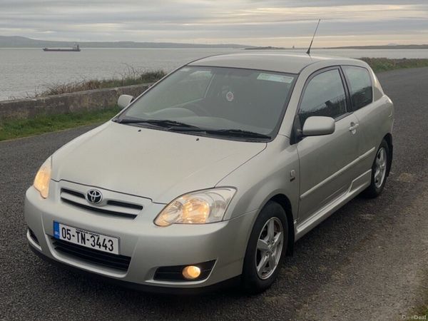 Toyota Corolla Hatchback, Petrol, 2005, Silver