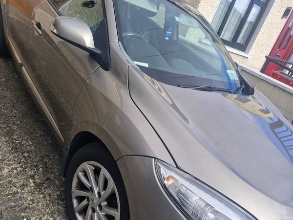 Renault Megane Hatchback, Diesel, 2013, Gold