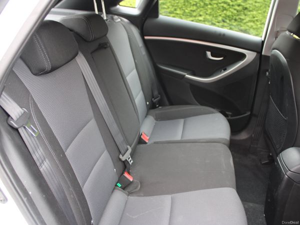 Volkswagen Golf Hatchback, Diesel, 2007, Silver