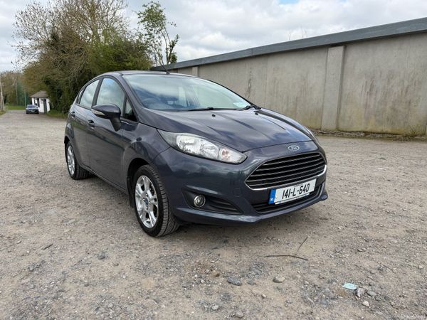 Ford Fiesta Hatchback, Petrol, 2014, Blue