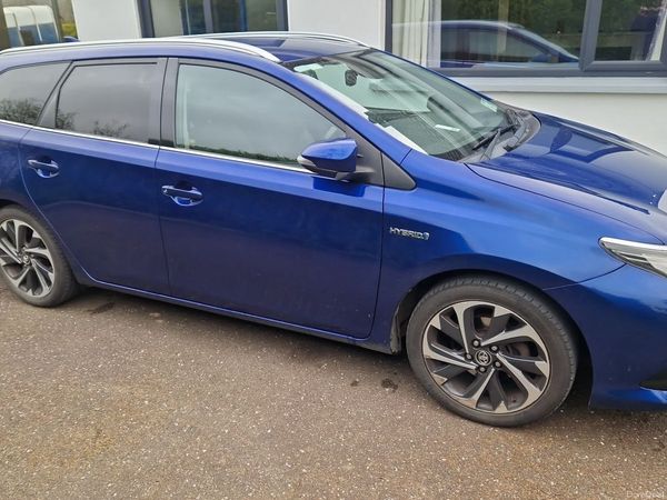 Toyota Auris MPV, Petrol Hybrid, 2018, Blue