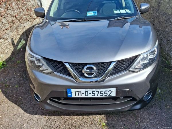 Nissan Qashqai SUV, Diesel, 2017, Grey