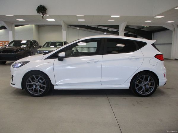 Ford Fiesta Hatchback, Petrol, 2023, White
