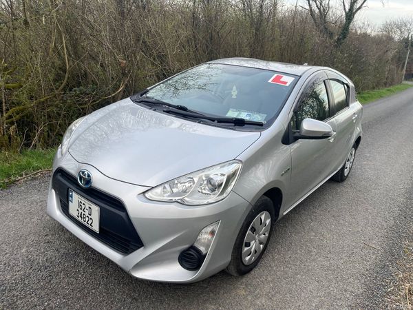 Toyota Aqua Hatchback, Petrol Hybrid, 2016, Silver