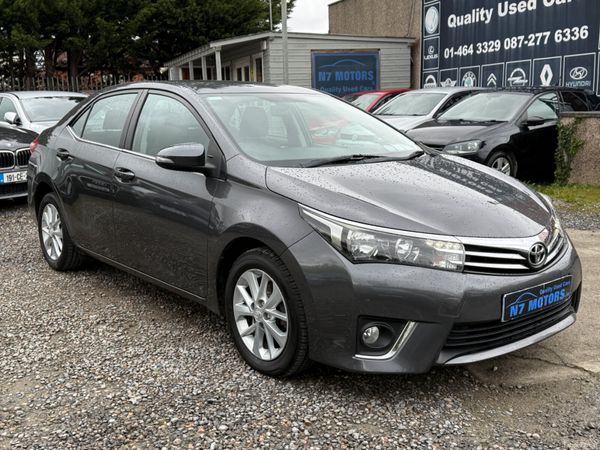 Toyota Corolla Saloon, Petrol, 2016, Grey