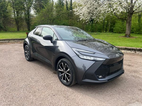 Toyota C-HR SUV, Petrol Hybrid, 2024, Grey