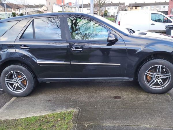 Mercedes-Benz M-Class SUV, Diesel, 2006, Black