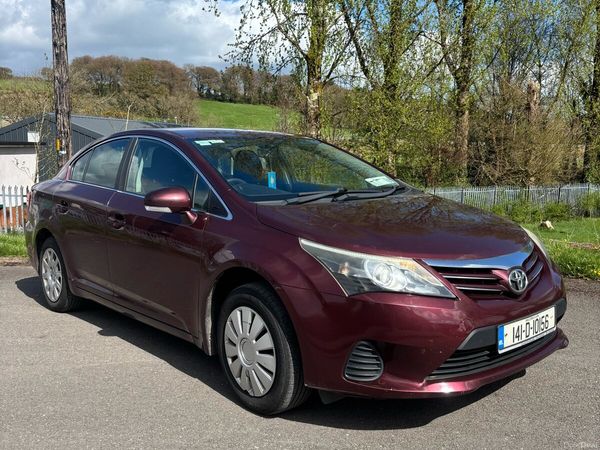 Toyota Avensis Saloon, Diesel, 2014, Red