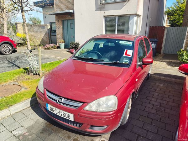 Opel Corsa Hatchback, Petrol, 2006, Red