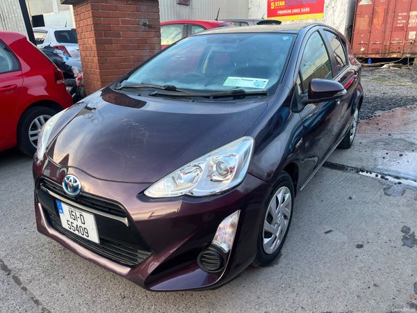 Toyota Aqua Hatchback, Petrol Hybrid, 2015, Purple