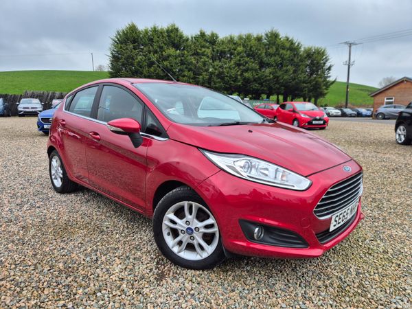 Ford Fiesta Hatchback, Petrol, 2016, Red
