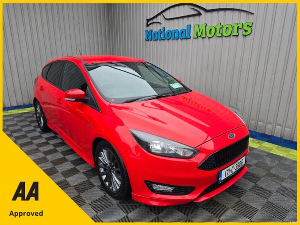 Ford Focus Hatchback, Diesel, 2017, Red