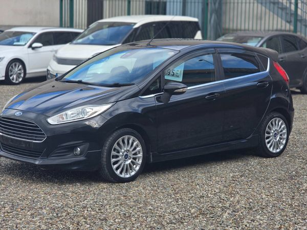 Ford Fiesta Hatchback, Petrol, 2015, Black