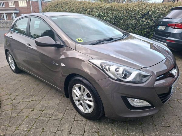 Hyundai i30 Hatchback, Petrol, 2015, Bronze