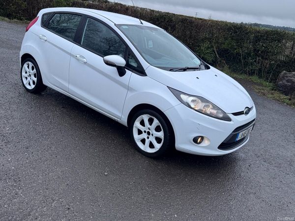 Ford Fiesta Hatchback, Petrol, 2011, White