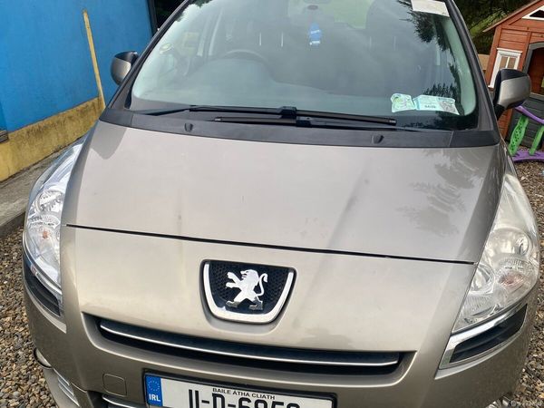 Peugeot 5008 MPV, Diesel, 2011, Grey