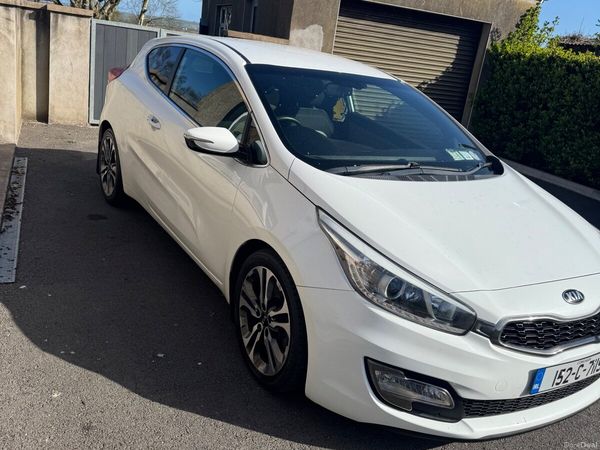 Kia Ceed Hatchback, Diesel, 2015, White