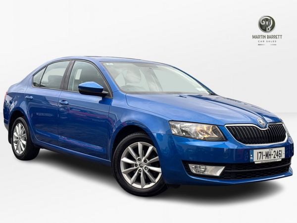 Skoda Octavia Hatchback, Diesel, 2017, Blue