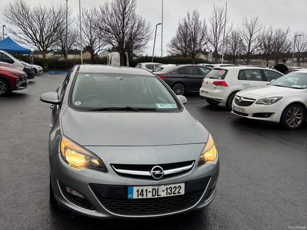 Opel Astra Saloon, Diesel, 2014, Silver