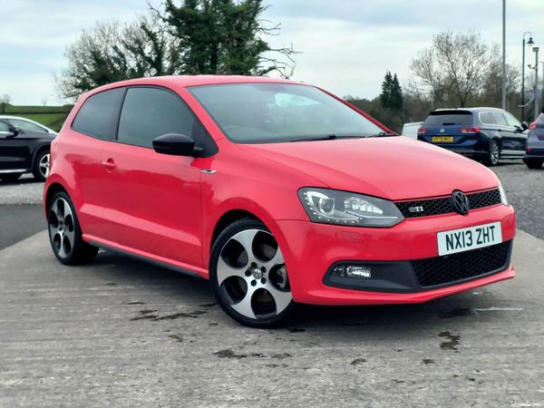 Volkswagen Polo Hatchback, Petrol, 2013, Red