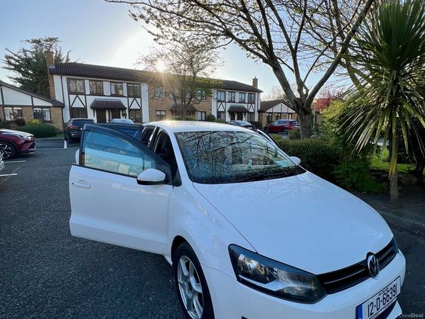 Volkswagen Polo Hatchback, Petrol, 2012, White