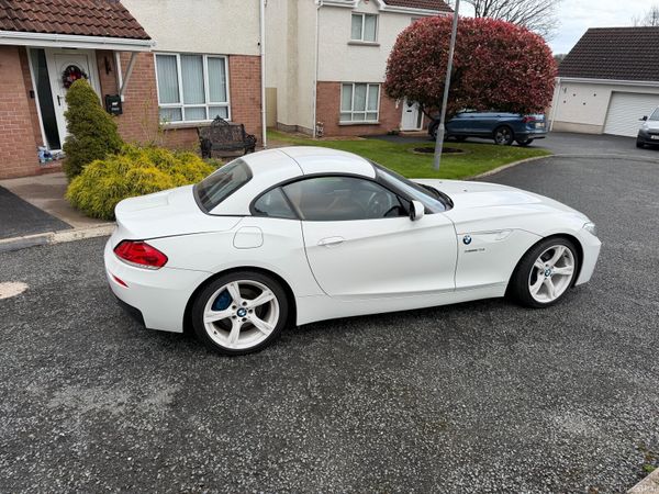 BMW Z4 Convertible, Petrol, 2011, White