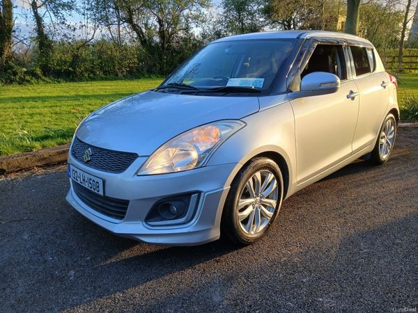 Suzuki Swift Hatchback, Petrol, 2013, Silver