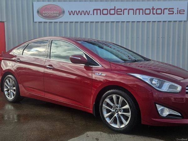Hyundai i40 Saloon, Diesel, 2015, Red