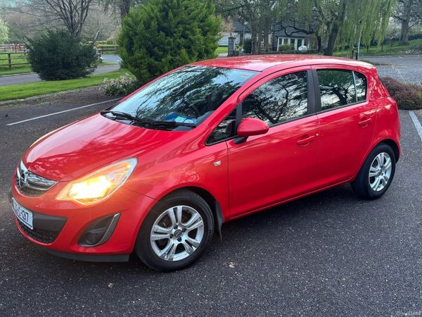 Opel Corsa Hatchback, Petrol, 2013, Red