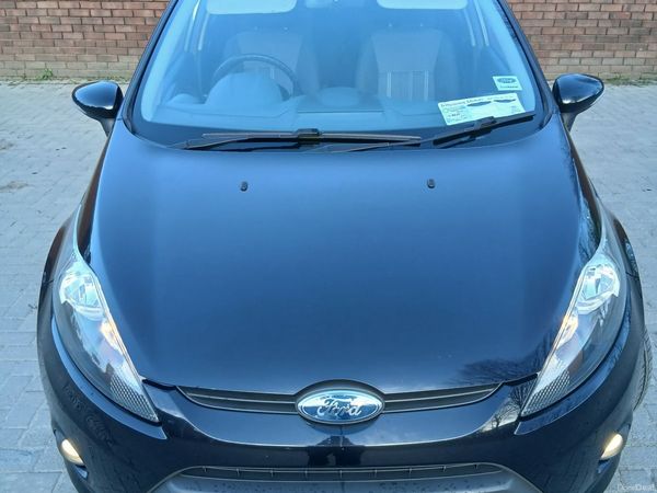 Ford Fiesta Hatchback, Petrol, 2009, Black