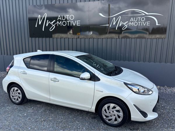Toyota Aqua Hatchback, Petrol Hybrid, 2019, White