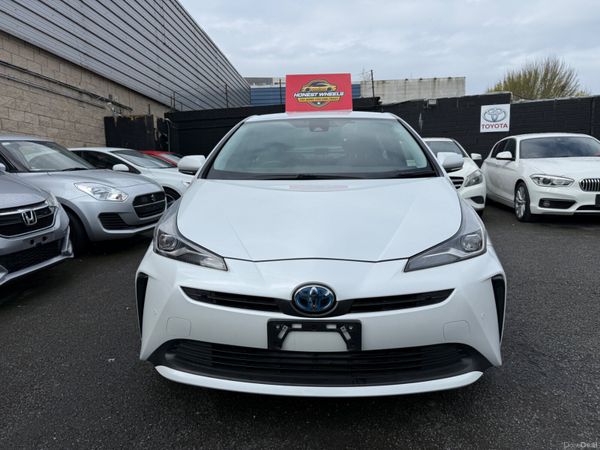 Toyota Prius Hatchback, Petrol Hybrid, 2021, White