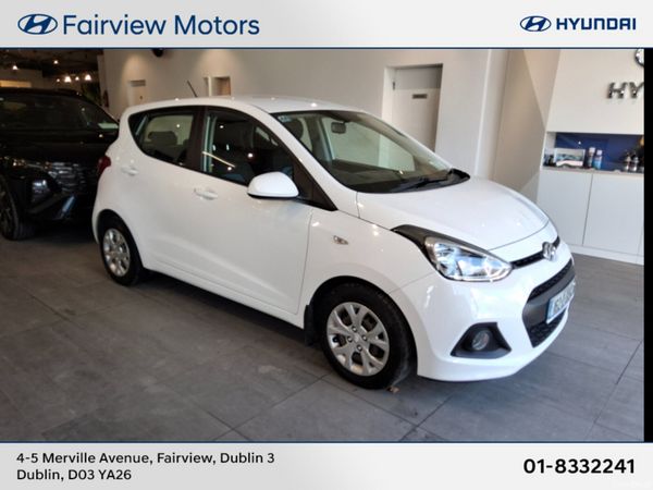 Hyundai i10 Hatchback, Petrol, 2016, White