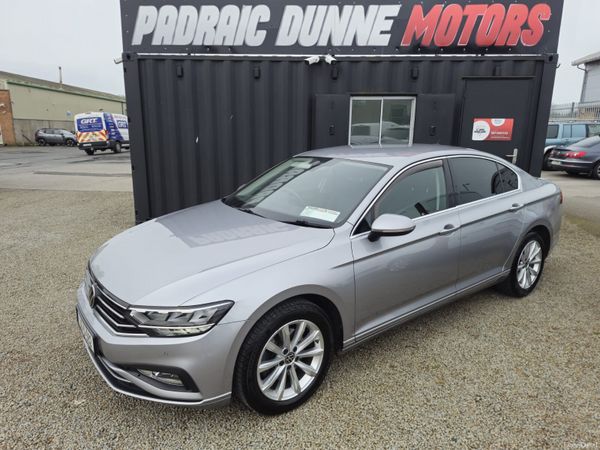 Volkswagen Passat Saloon, Diesel, 2022, Grey
