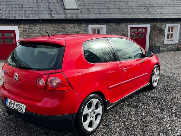 Volkswagen Golf Hatchback, Petrol, 2008, Red
