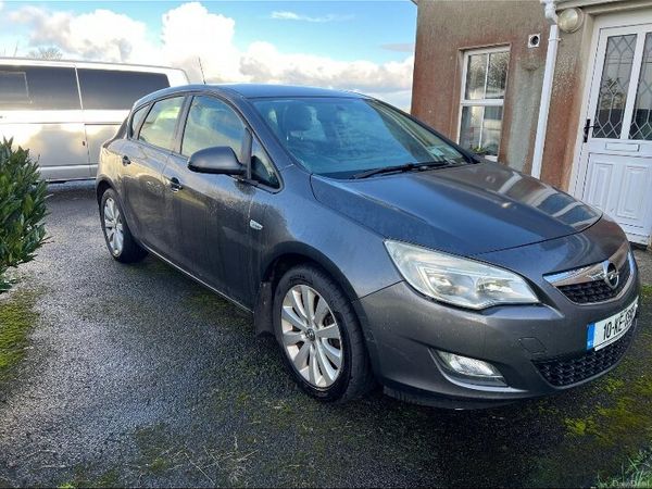 Opel Astra Hatchback, Diesel, 2010, Grey