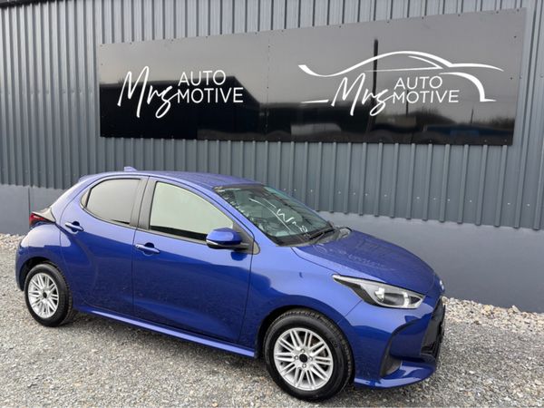 Toyota Yaris Hatchback, Petrol, 2022, Blue
