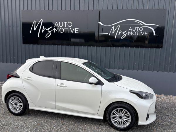 Toyota Yaris Hatchback, Petrol, 2020, White