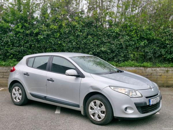 Renault Megane Hatchback, Diesel, 2011, Silver
