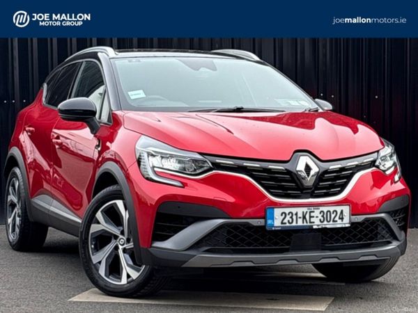 Renault Captur Hatchback, Petrol, 2023, Red