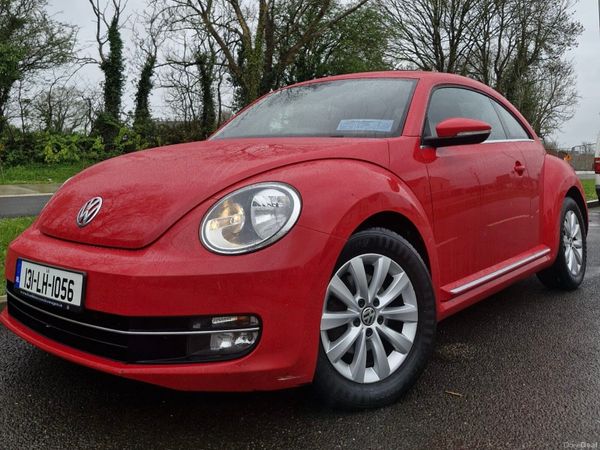 Volkswagen Beetle Hatchback, Petrol, 2013, Red