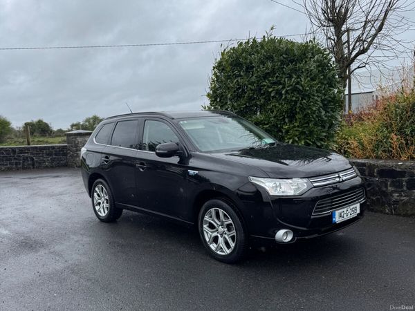 Mitsubishi Outlander SUV, Petrol Plug-in Hybrid, 2014, Black