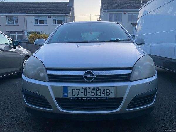 Opel Astra Hatchback, Petrol, 2007, Silver