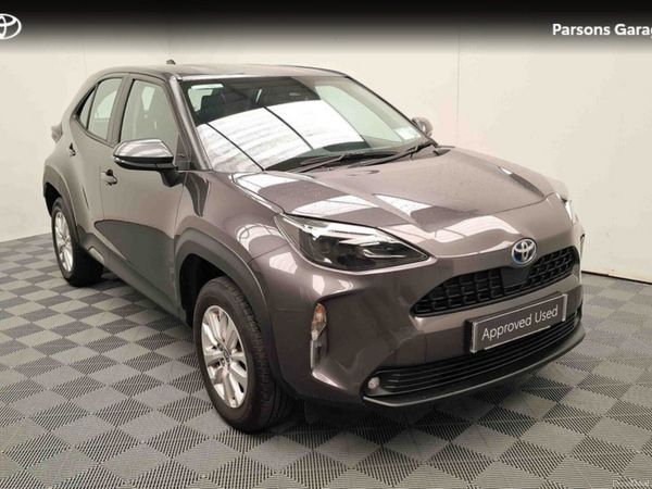 Toyota Yaris Cross Hatchback, Petrol Hybrid, 2023, Grey