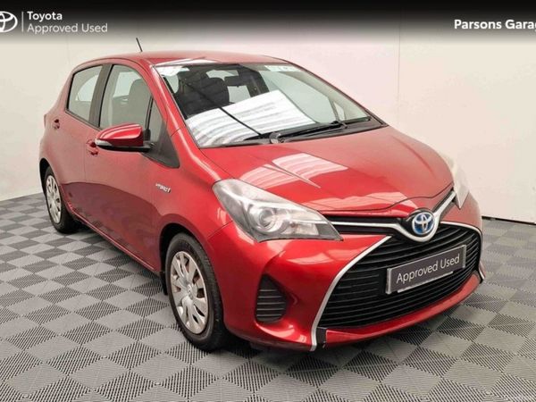 Toyota Yaris Hatchback, Petrol Hybrid, 2015, Red