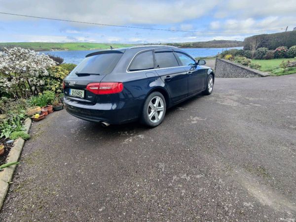 Audi A4 Estate, Petrol, 2012, Blue