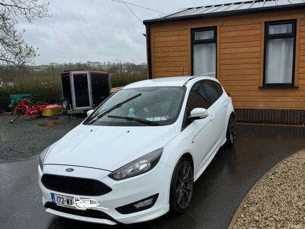 Ford Focus Hatchback, Diesel, 2017, White